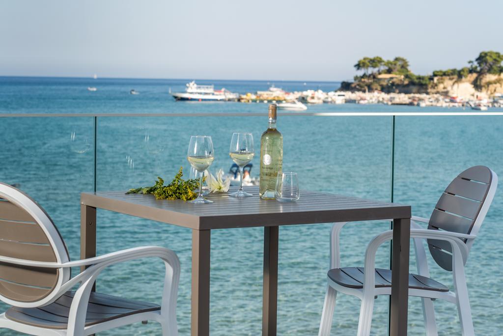 Denise Beach Hotel Лаганас Екстер'єр фото